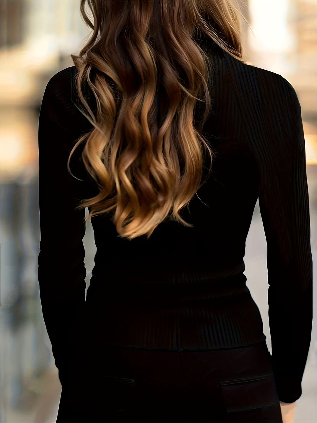 Juliette | Sleek Zip-Neck Top
