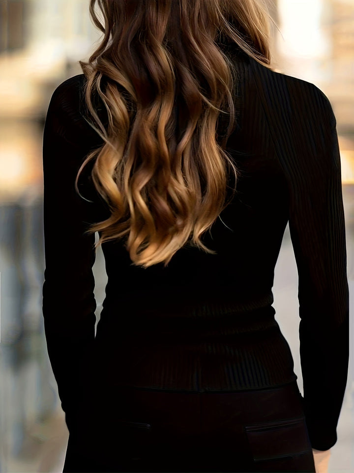 Juliette | Sleek Zip-Neck Top