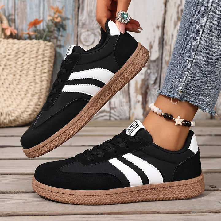 Talia | Classic Lace-Up Sneakers