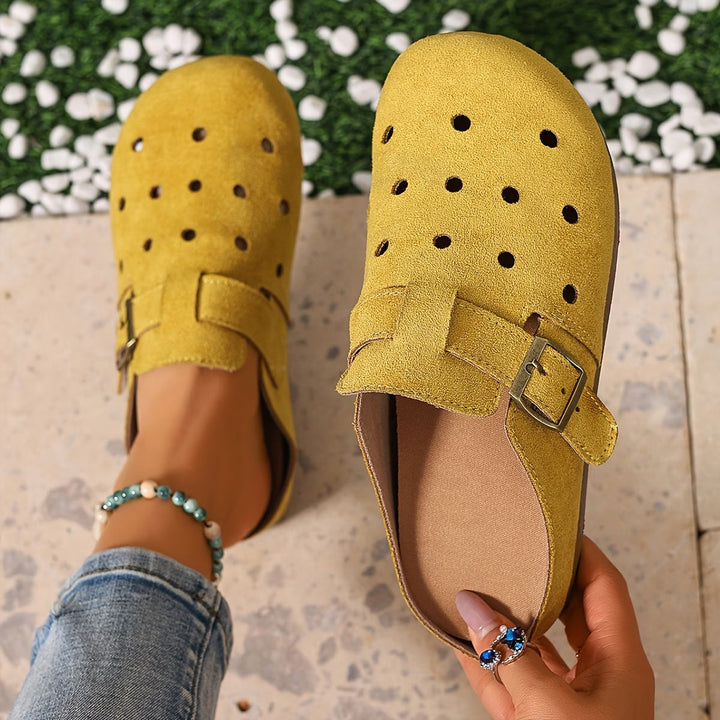 Maya | Everyday Perforated Comfort Clogs