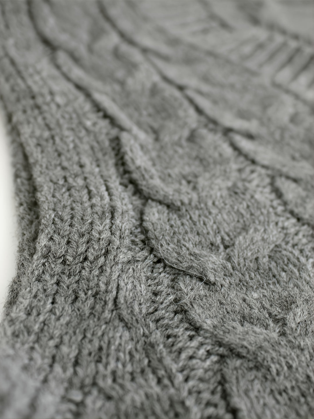 Ramona | Cable-Knit V-Neck Sweater Vest