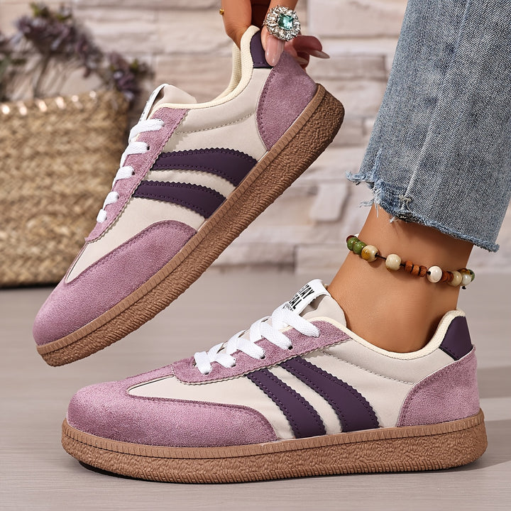 Talia | Classic Lace-Up Sneakers