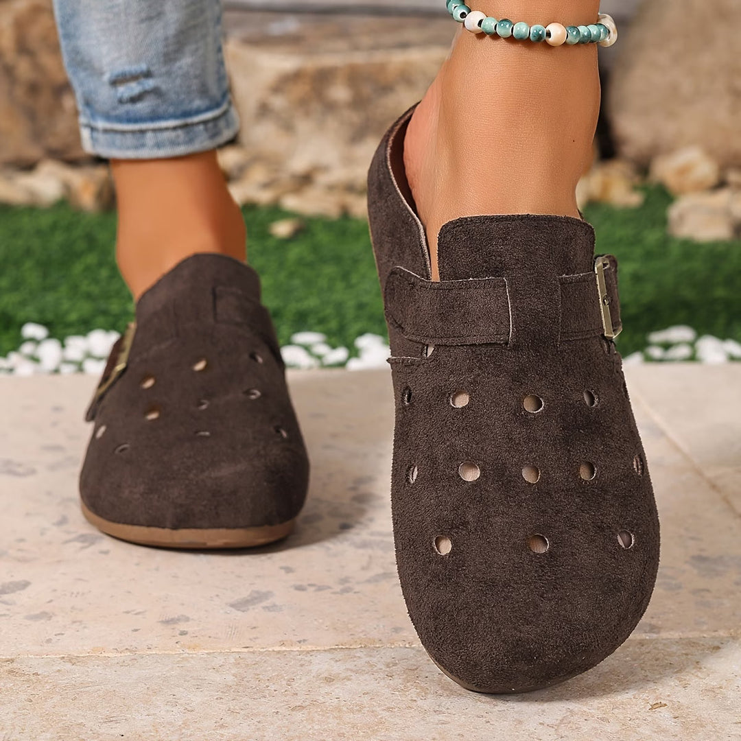 Maya | Everyday Perforated Comfort Clogs