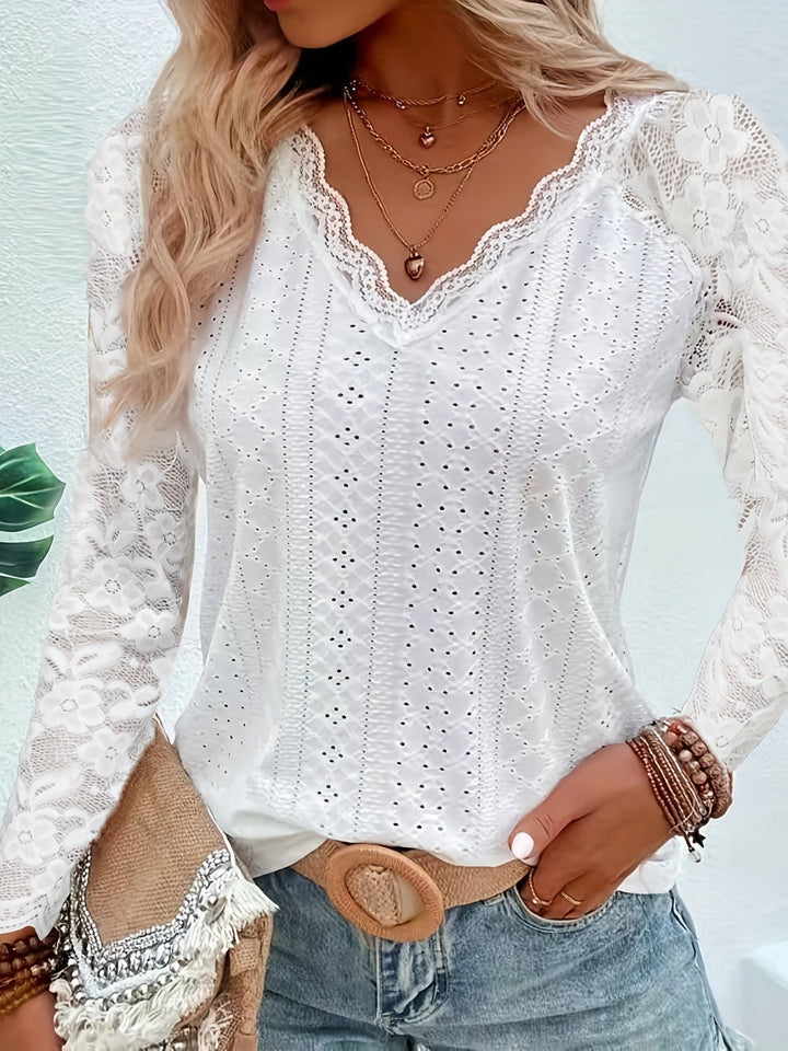 Annabelle | Scalloped V-Neck Top
