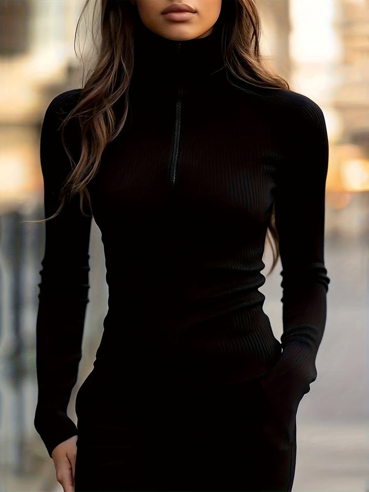 Juliette | Sleek Zip-Neck Top