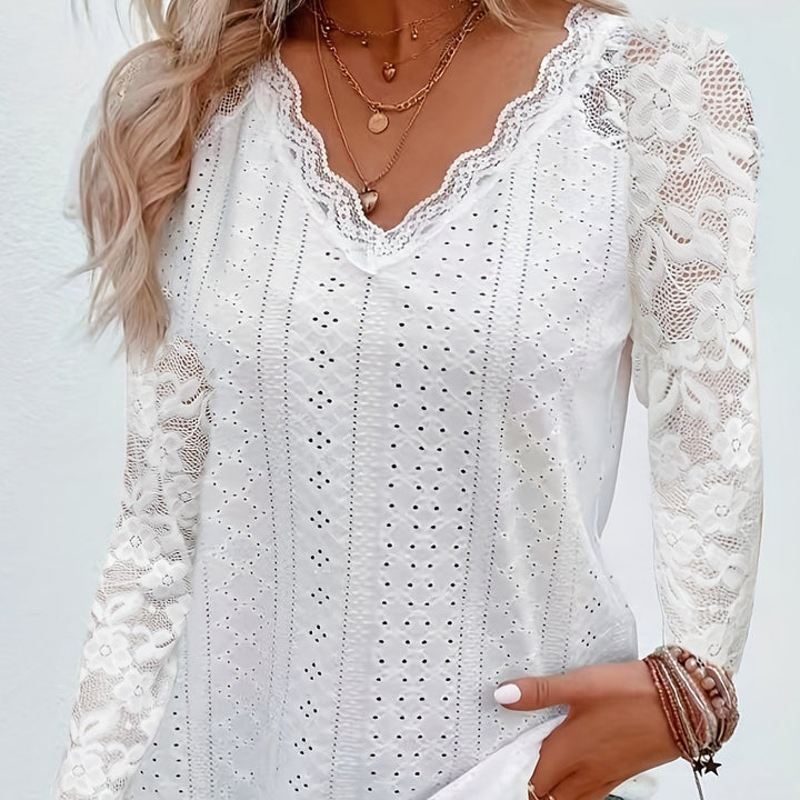 Annabelle | Scalloped V-Neck Top