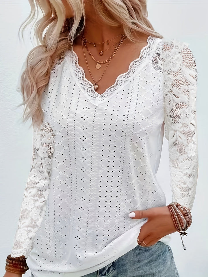 Annabelle | Scalloped V-Neck Top