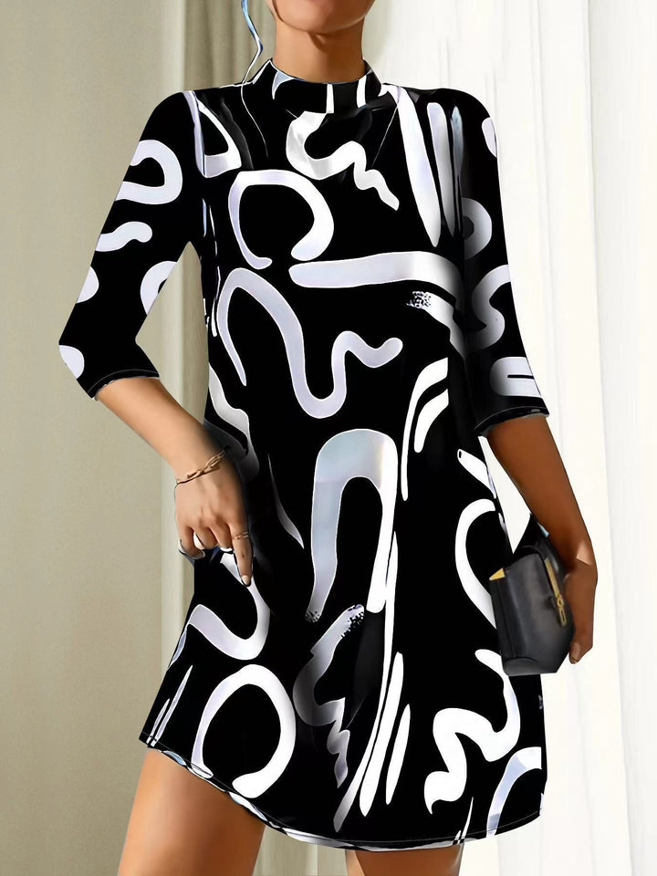 Noelle | Abstract Monochrome Print Tunic Dress