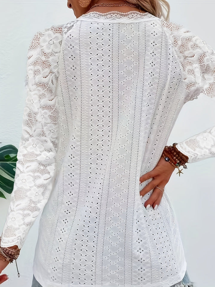 Annabelle | Scalloped V-Neck Top