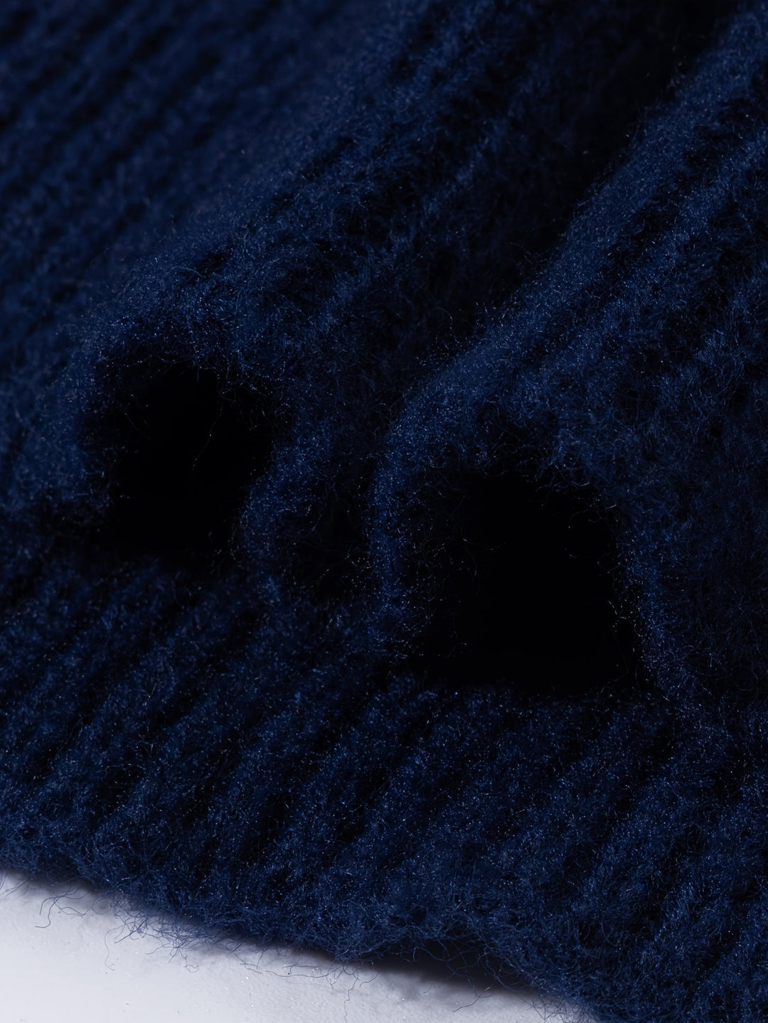 Emerson | Classic Cable-Knit Sweater