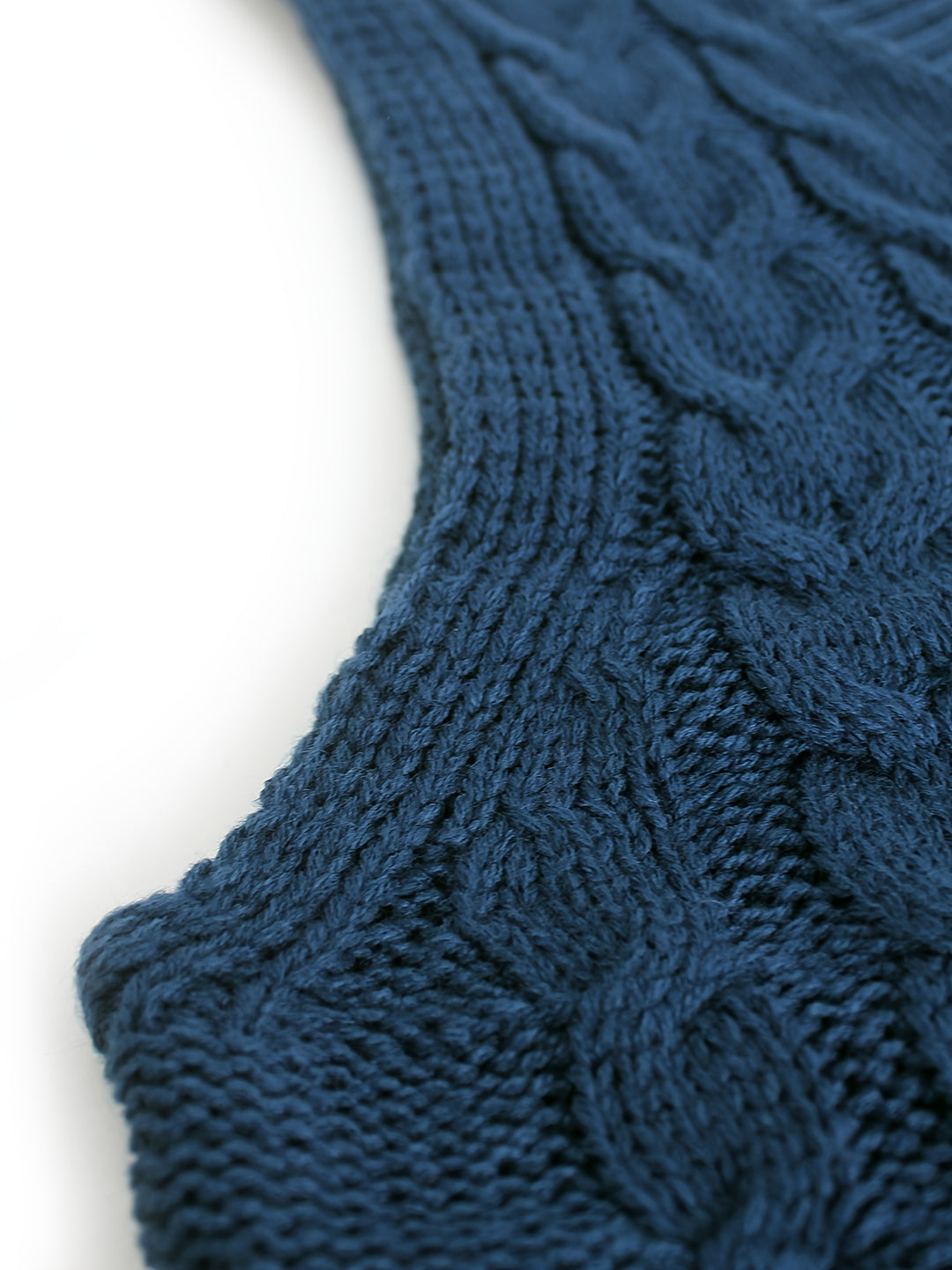 Ramona | Cable-Knit V-Neck Sweater Vest