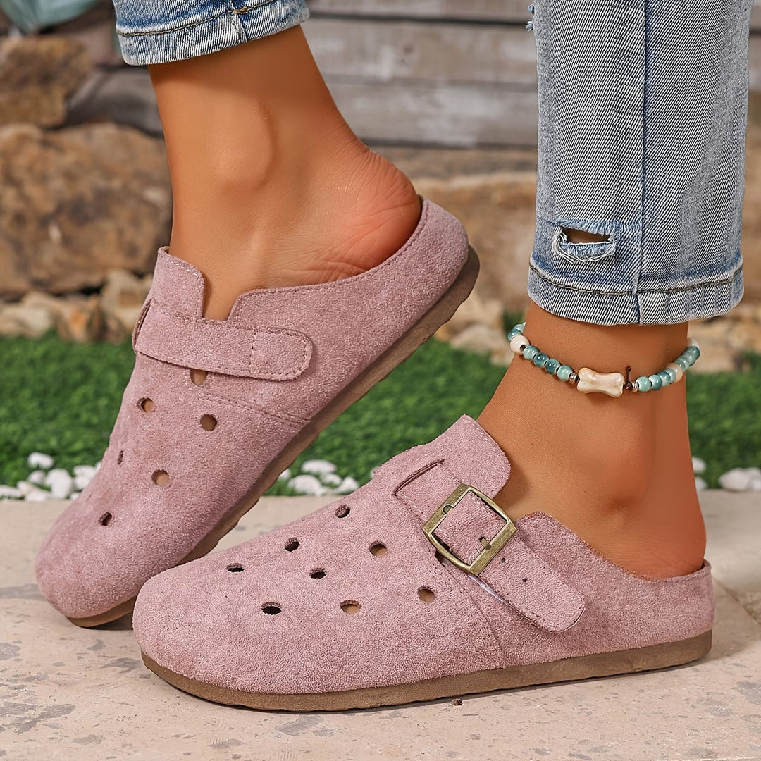 Maya | Everyday Perforated Comfort Clogs