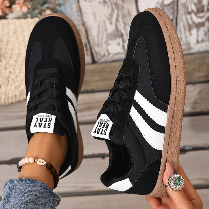 Talia | Classic Lace-Up Sneakers